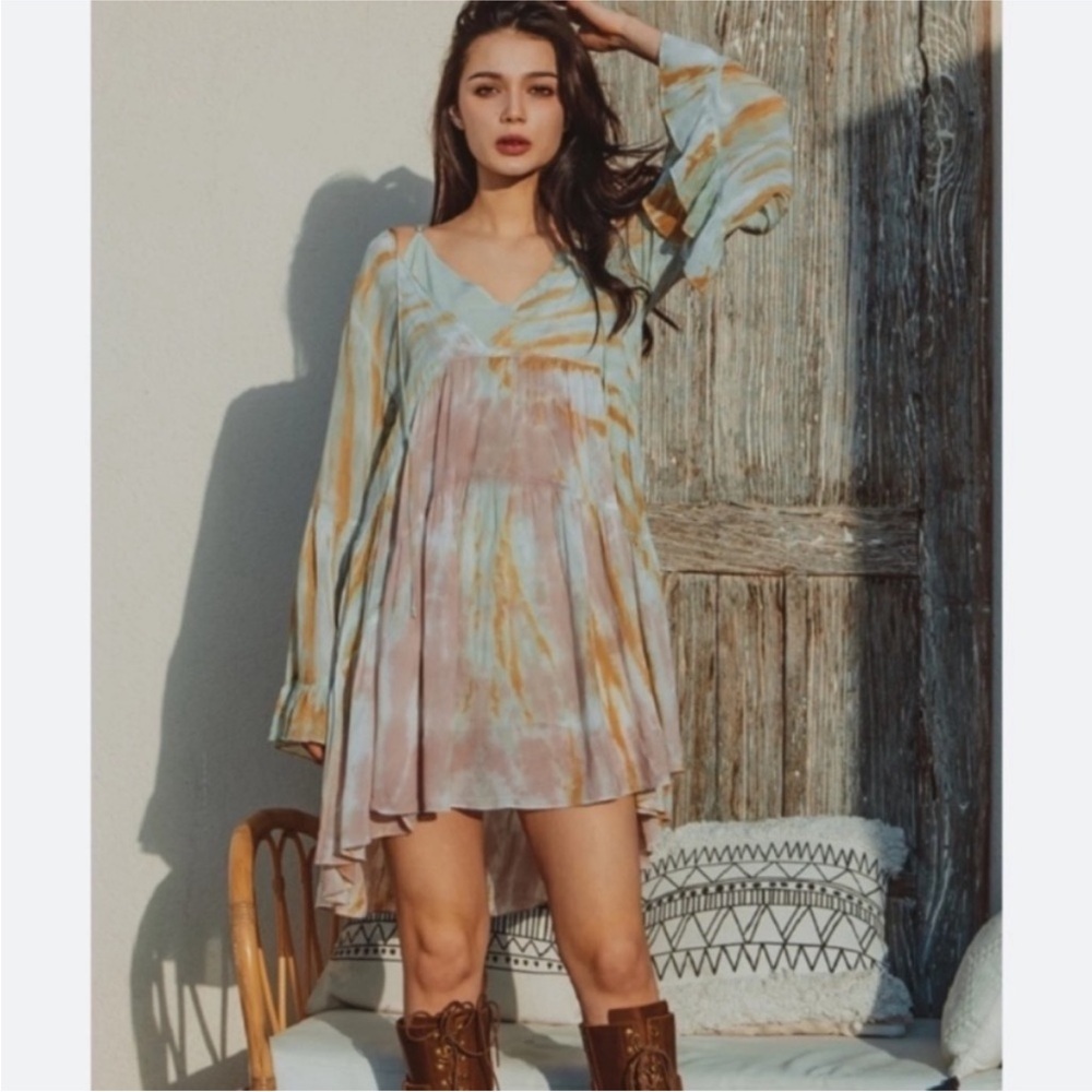 NWT YOUNG FABULOUS & BROKE Rosa Pastel Tie-Dye silk Bell Sleeve Dress Small - Picture 5 of 8